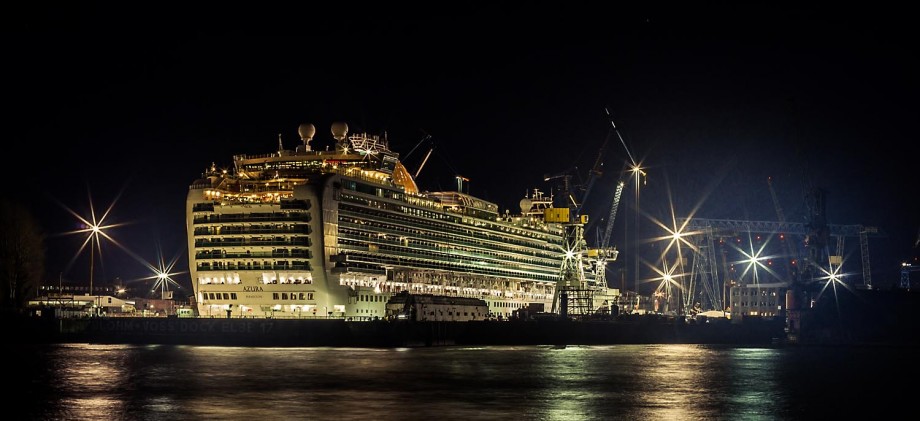 richtig-fotografiert.de - Langzeitbelichtung - Schiff im Hamburger Hafen